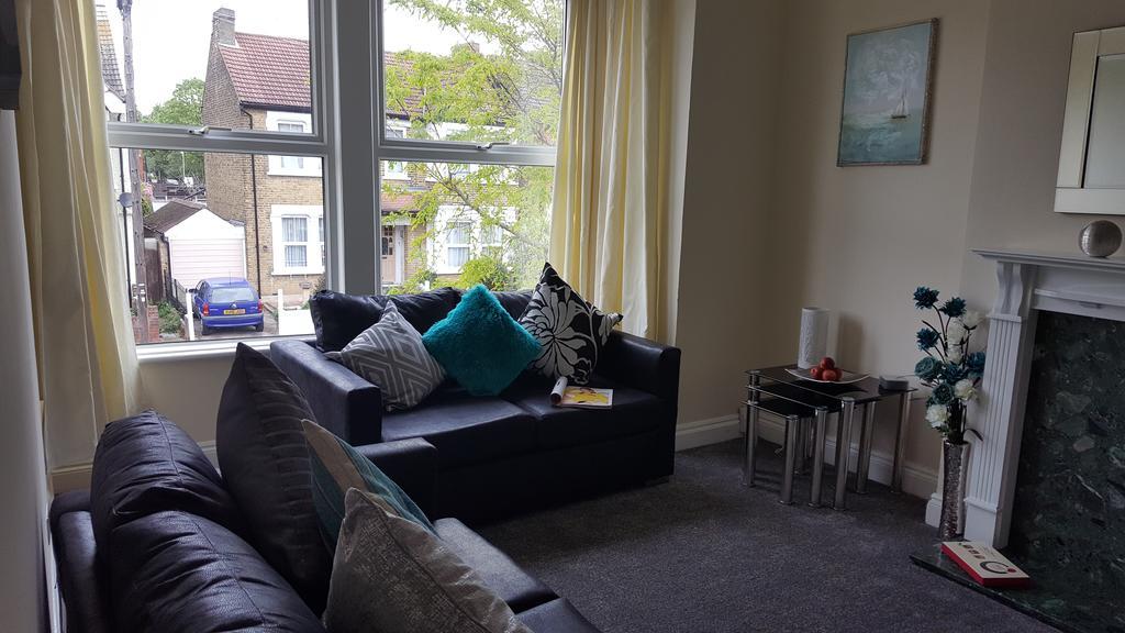 Seventy Eight Apartment Southend-on-Sea Exterior photo